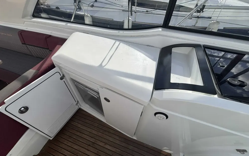 slider 15 Beneteau Gran Turismo 34
