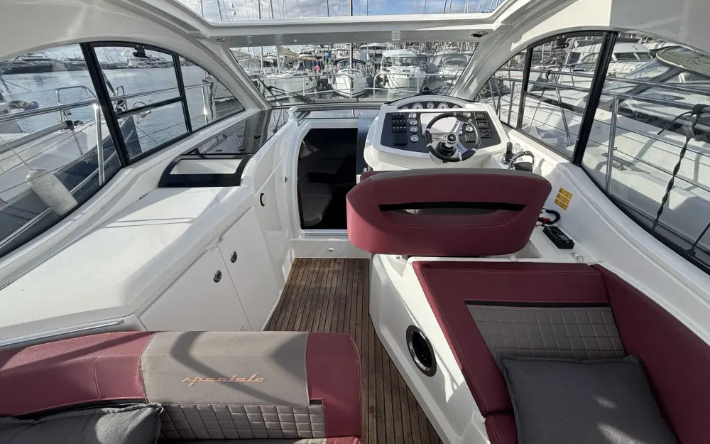 slider 5 Beneteau Gran Turismo 34