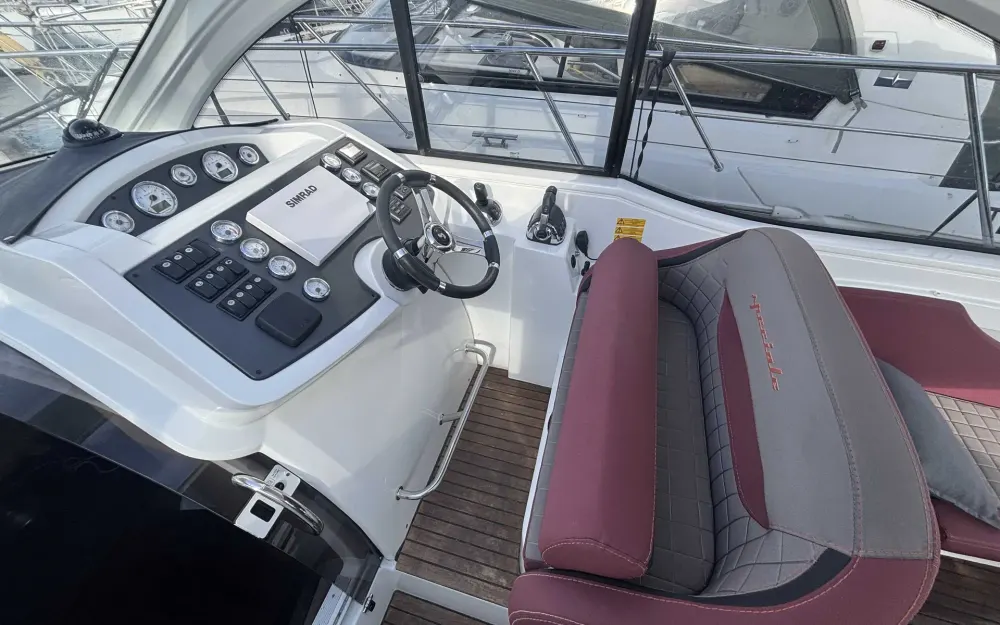 slider 7 Beneteau Gran Turismo 34