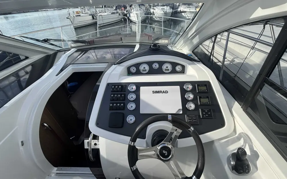 slider 8 Beneteau Gran Turismo 34