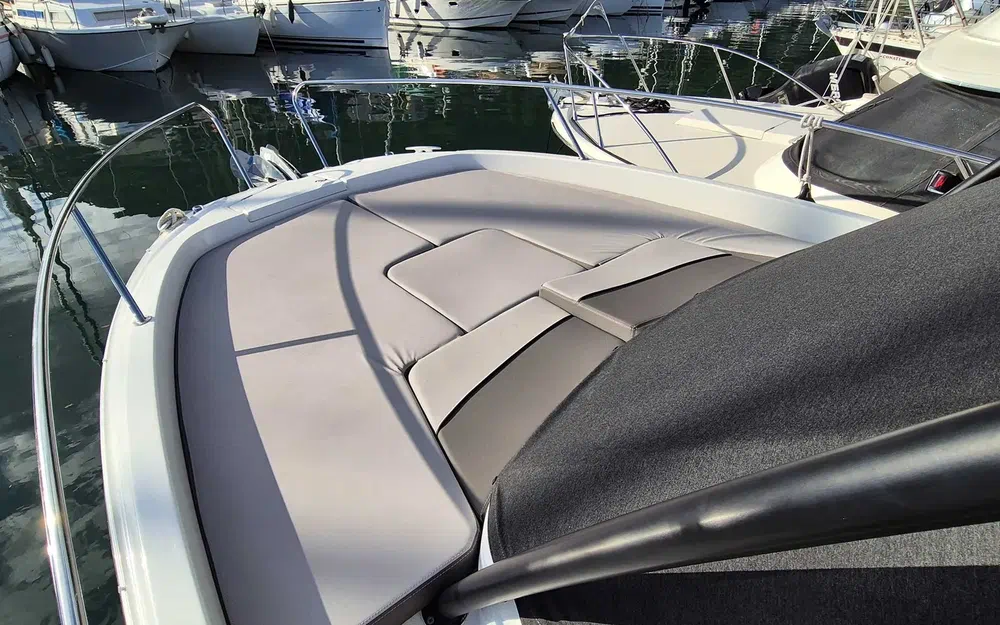 slider 5 Jeanneau Cap Camarat 7.5 WA