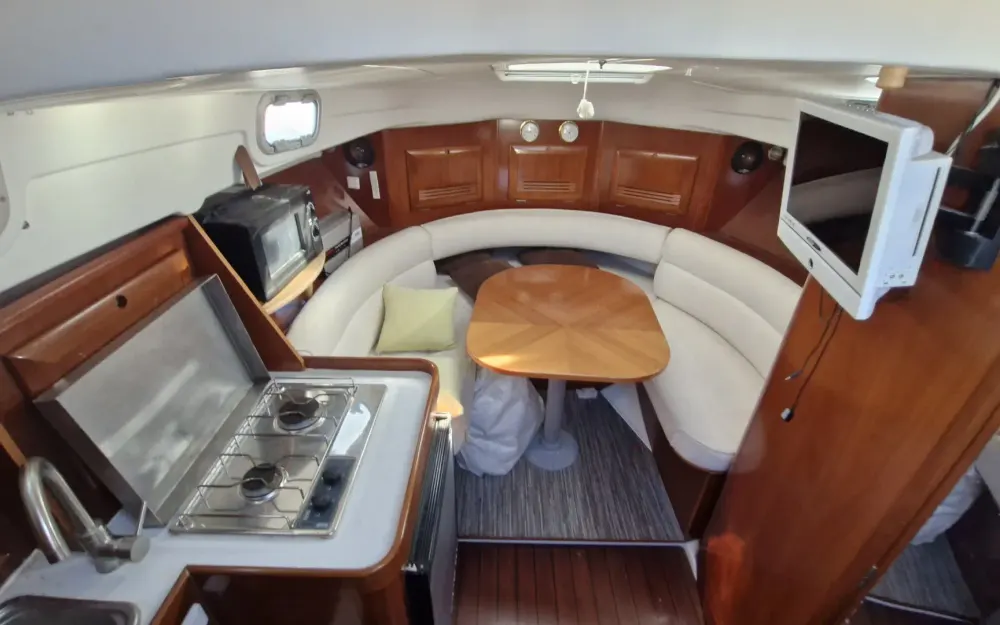 slider 4 Beneteau Ombrine 801