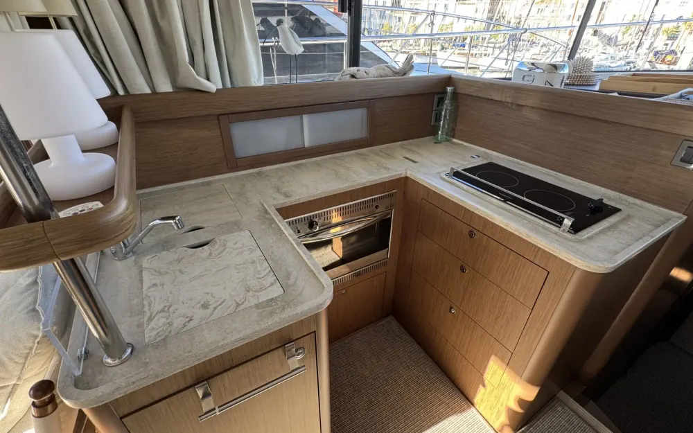 slider 9 Beneteau Swift Trawler 44