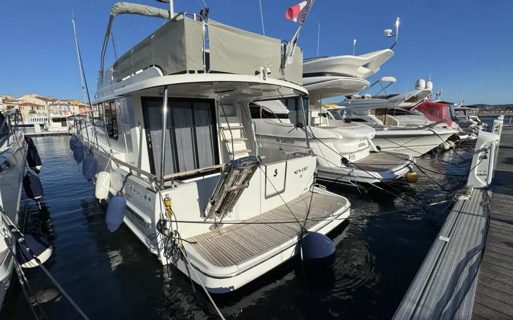 slider 22 Beneteau Swift Trawler 44