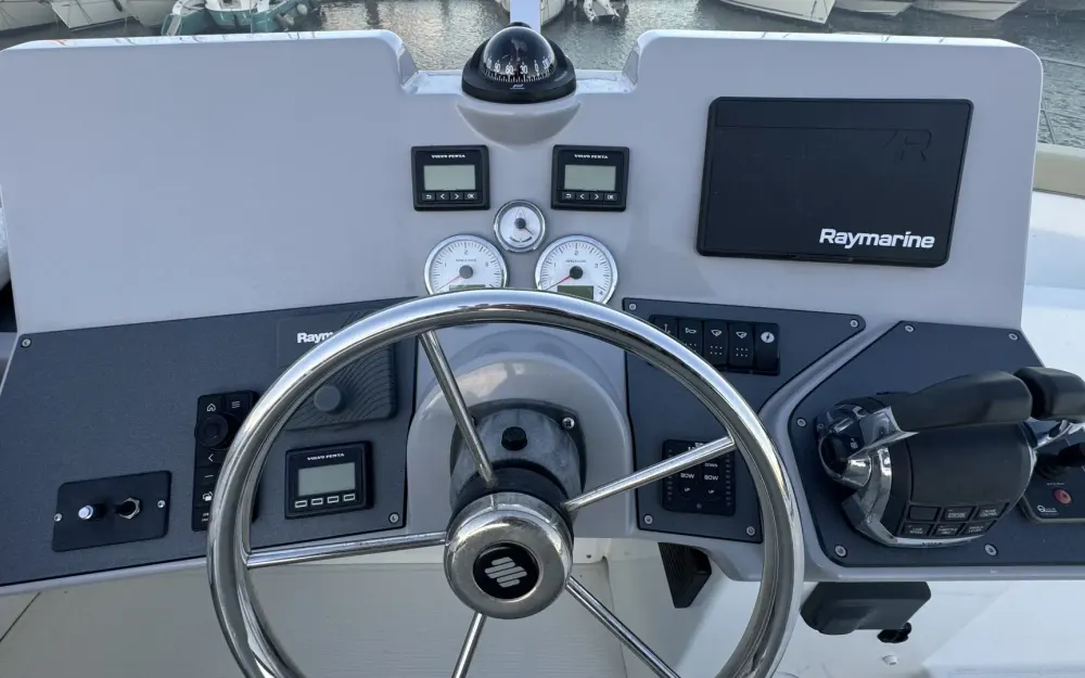 slider 37 Beneteau Swift Trawler 44