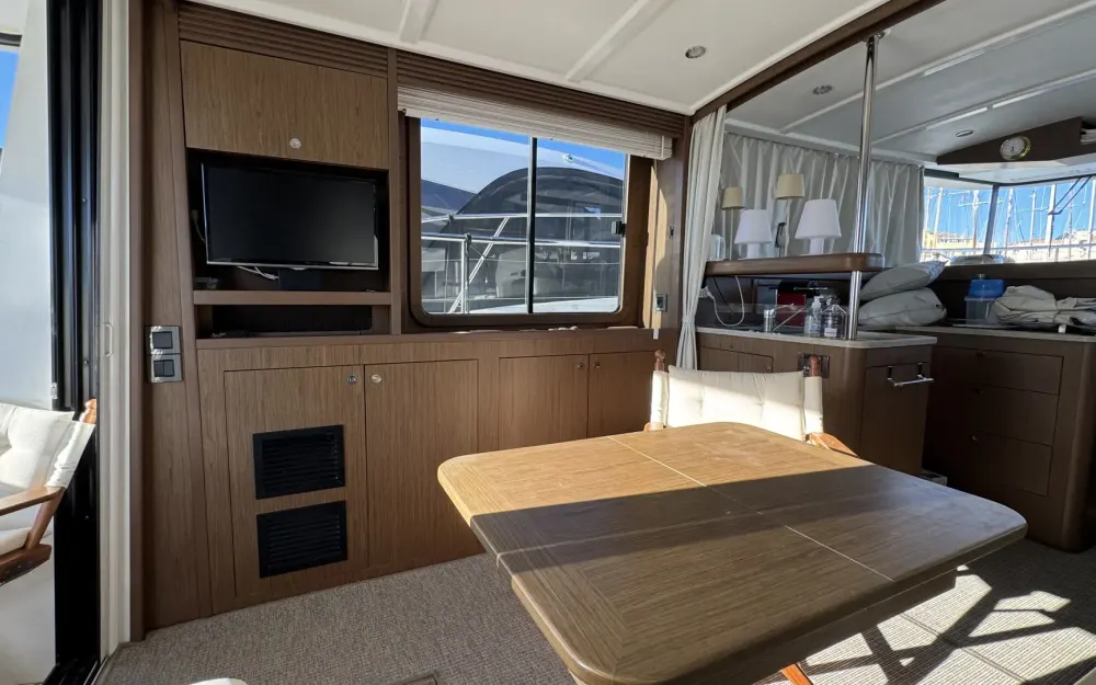 slider 6 Beneteau Swift Trawler 44