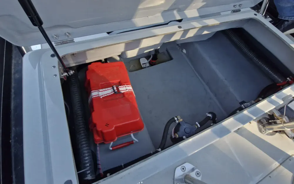 slider 13 Capelli Tempest 700Work