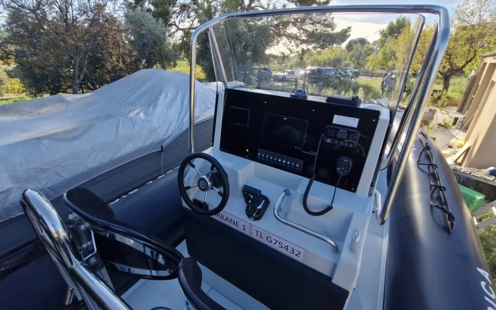 slider 2 Capelli Tempest 700Work