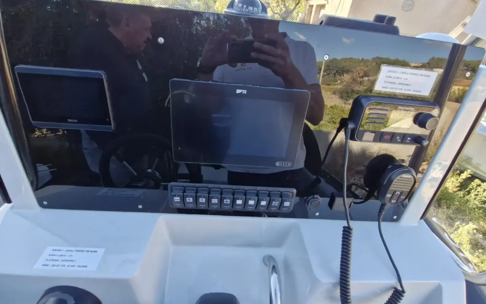 slider 8 Capelli Tempest 700Work