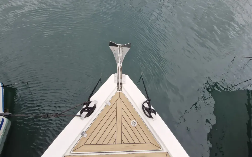 slider 14 De Antonio Yachts D33 Cruiser