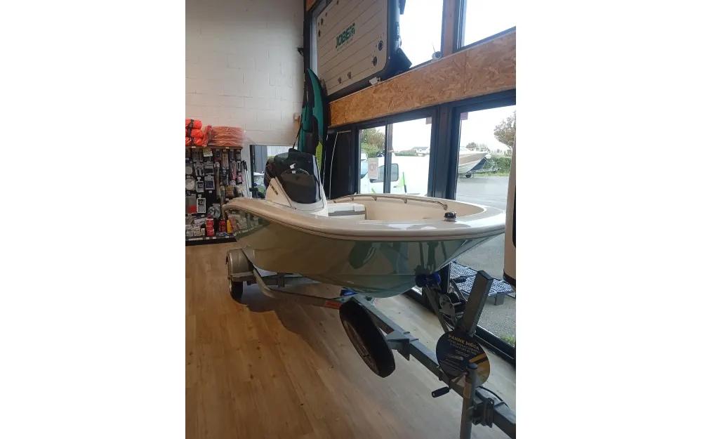 slider 3 Boston Whaler  13 Super Sport