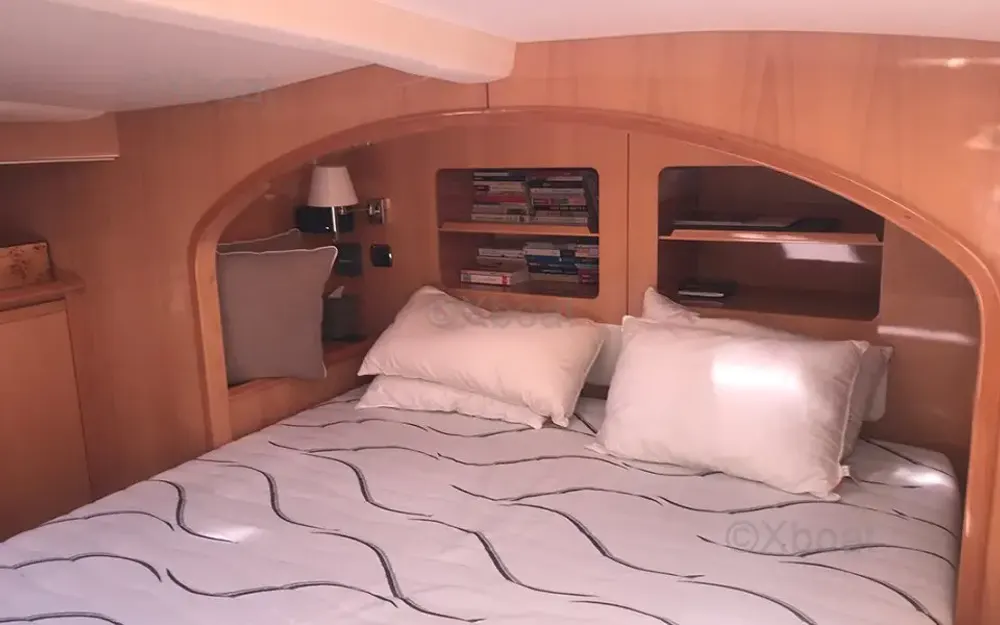 slider 9 Alliaura Marine Privilege 585