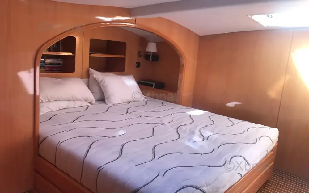 slider 10 Alliaura Marine Privilege 585