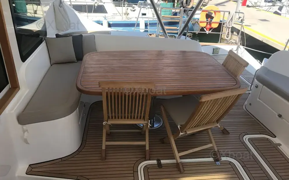 slider 2 Alliaura Marine Privilege 585