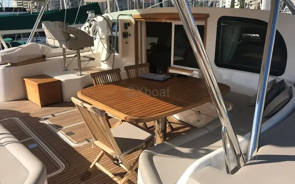 slider 3 Alliaura Marine Privilege 585