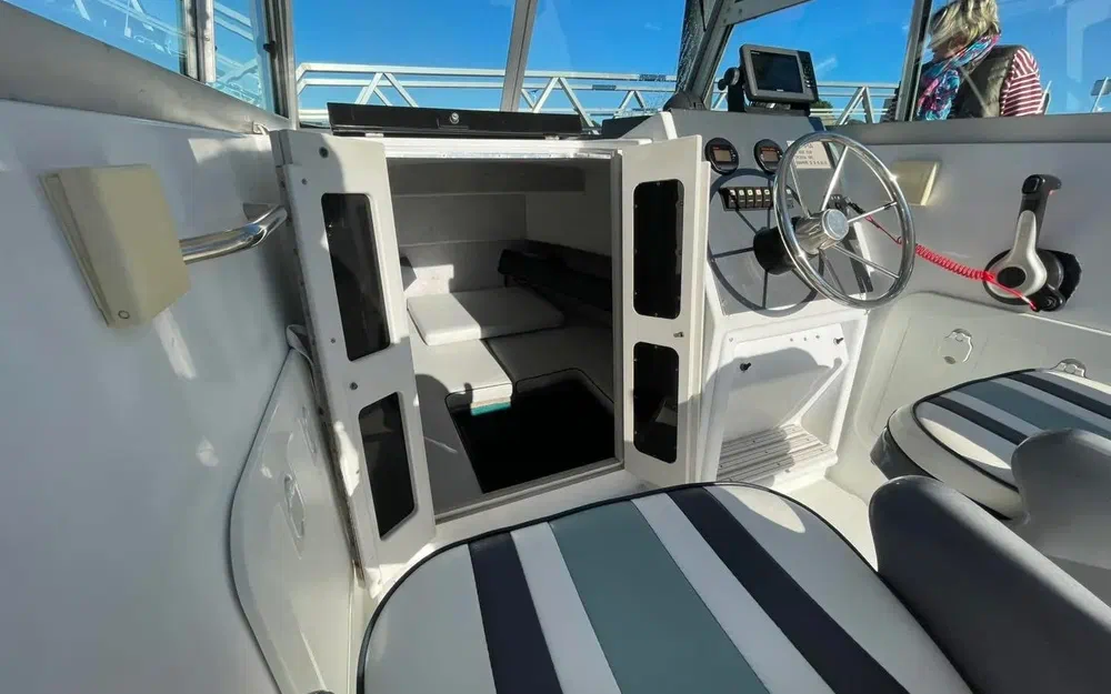 slider 7 Sea Hawk 226