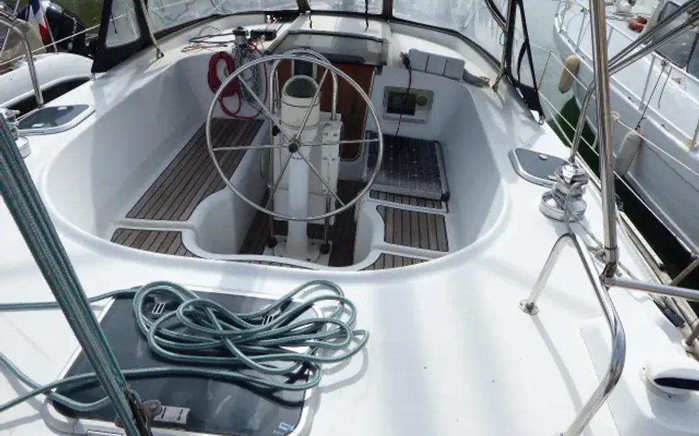 slider 3 Beneteau Oceanis 36 CC