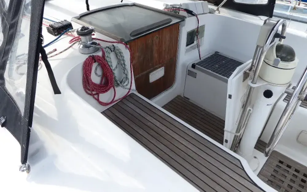 slider 4 Beneteau Oceanis 36 CC