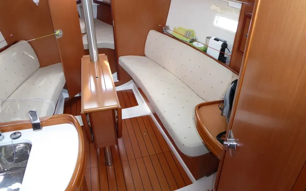 slider 10 Beneteau Oceanis 323 Clipper