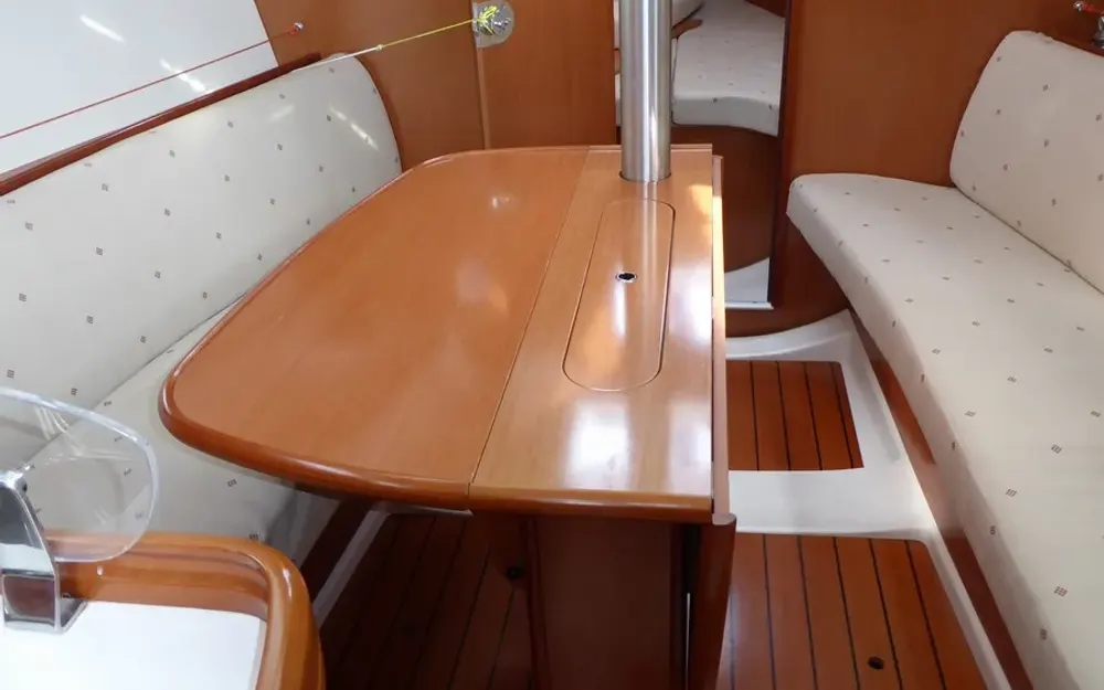 slider 14 Beneteau Oceanis 323 Clipper