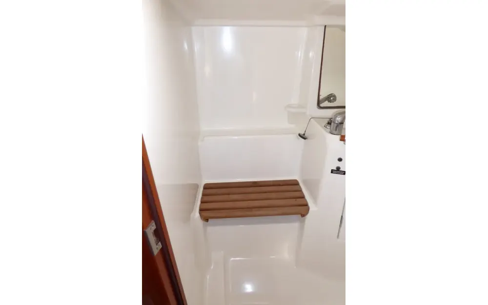 slider 21 Beneteau Oceanis 323 Clipper