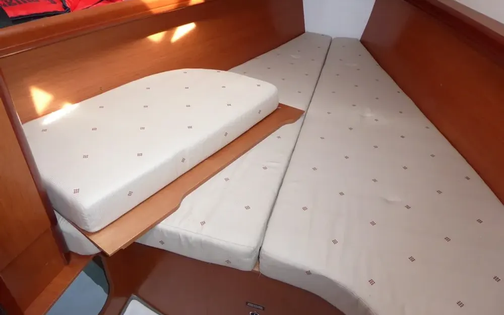 slider 26 Beneteau Oceanis 323 Clipper