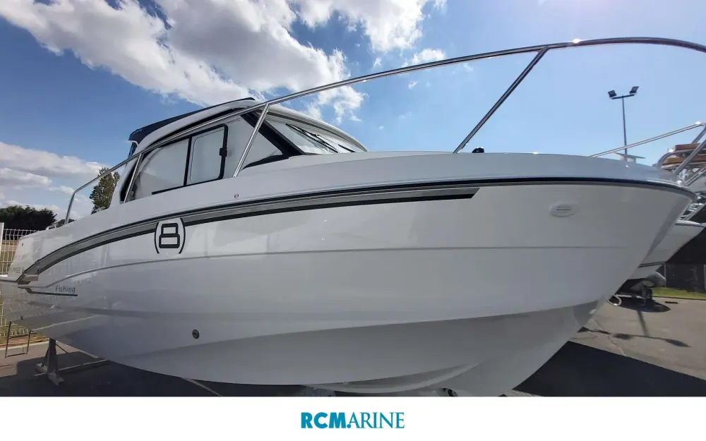 slider 0 Beneteau Antares 8 OB V2