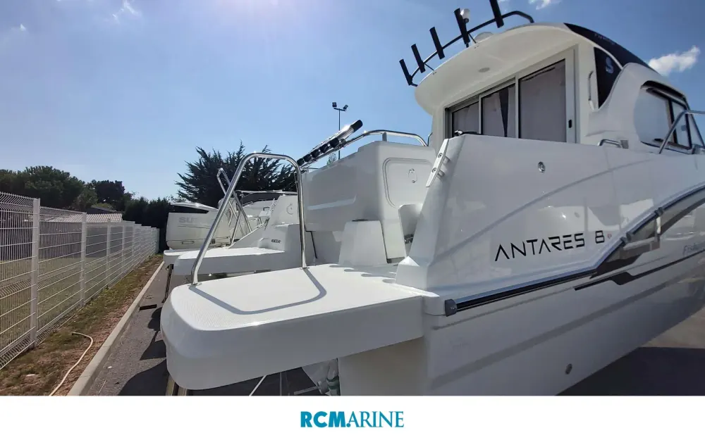 slider 2 Beneteau Antares 8 OB V2