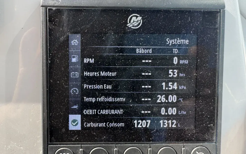 slider 11 Beneteau Gran Turismo 32