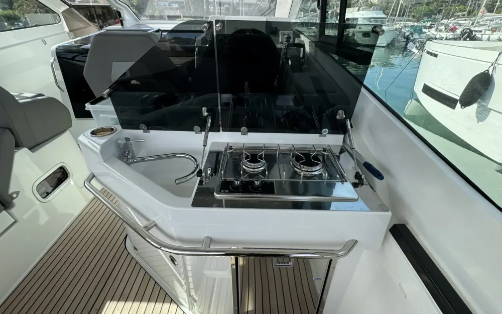 slider 4 Beneteau Gran Turismo 32