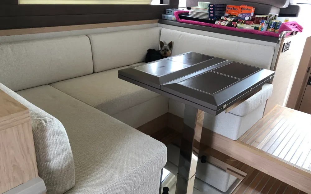 slider 9 Beneteau Monte Carlo 5 S