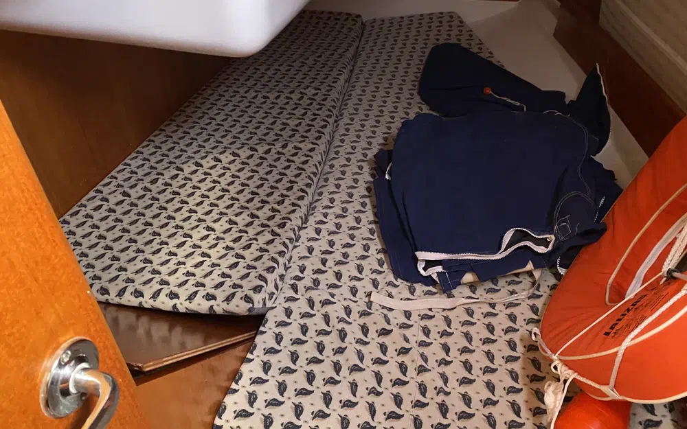 slider 8 Dufour 32 Classic