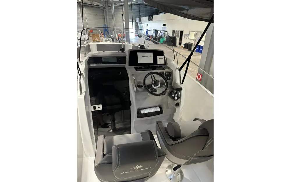 slider 2 Jeanneau Cap Camarat 7.5 CC