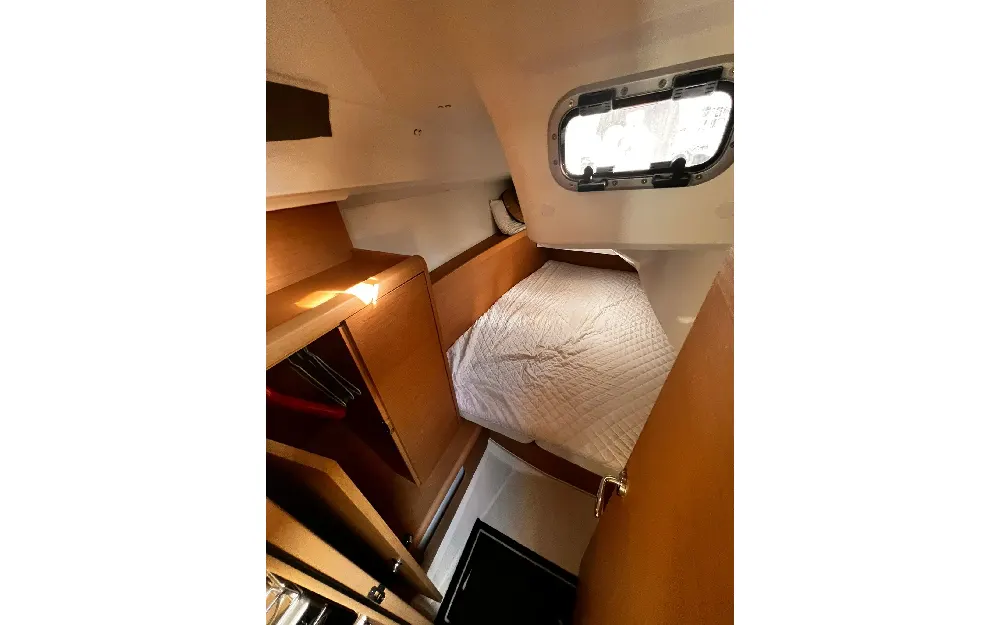 slider 9 Jeanneau Sun Odyssey 349