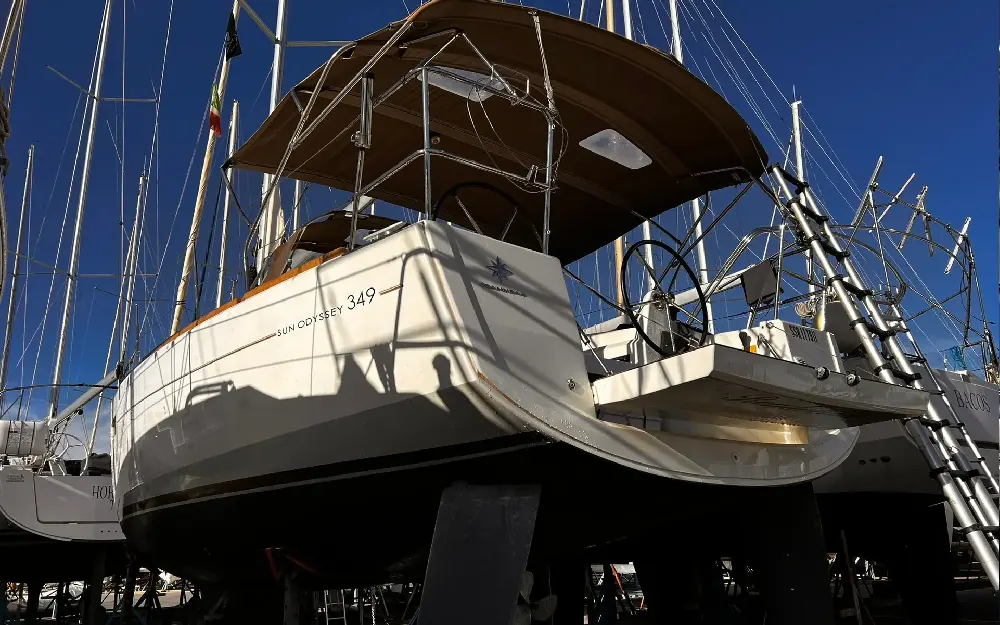 slider 12 Jeanneau Sun Odyssey 349
