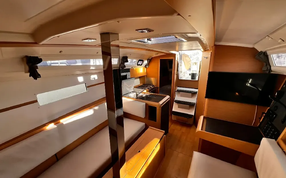 slider 6 Jeanneau Sun Odyssey 349