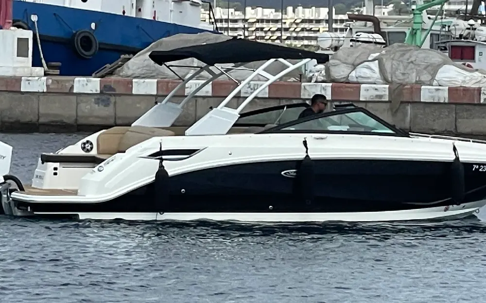 slider 8 Sea Ray  250 SDXE