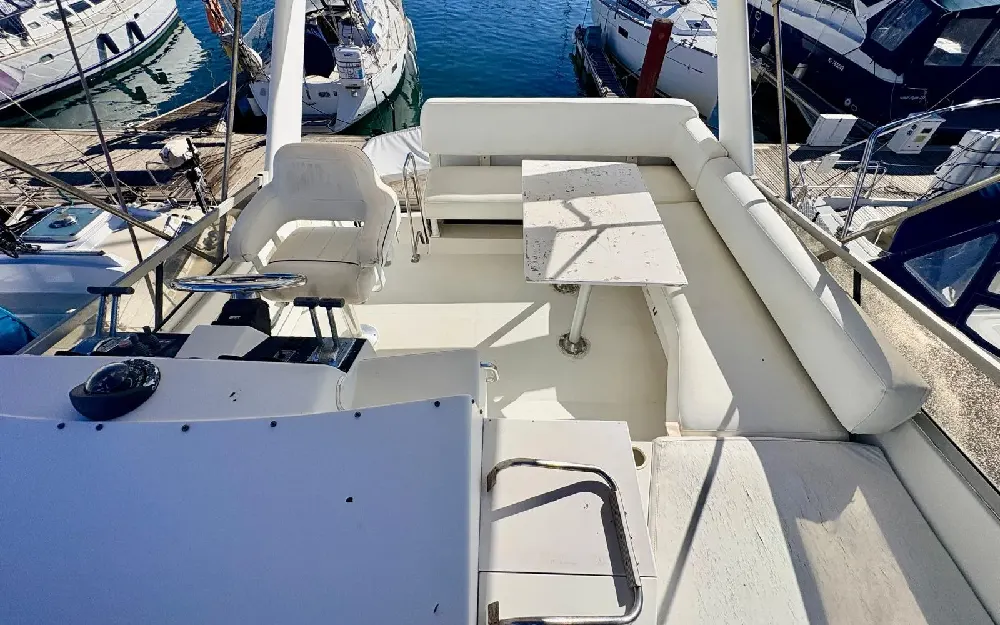 slider 3 Carver  370 Voyager