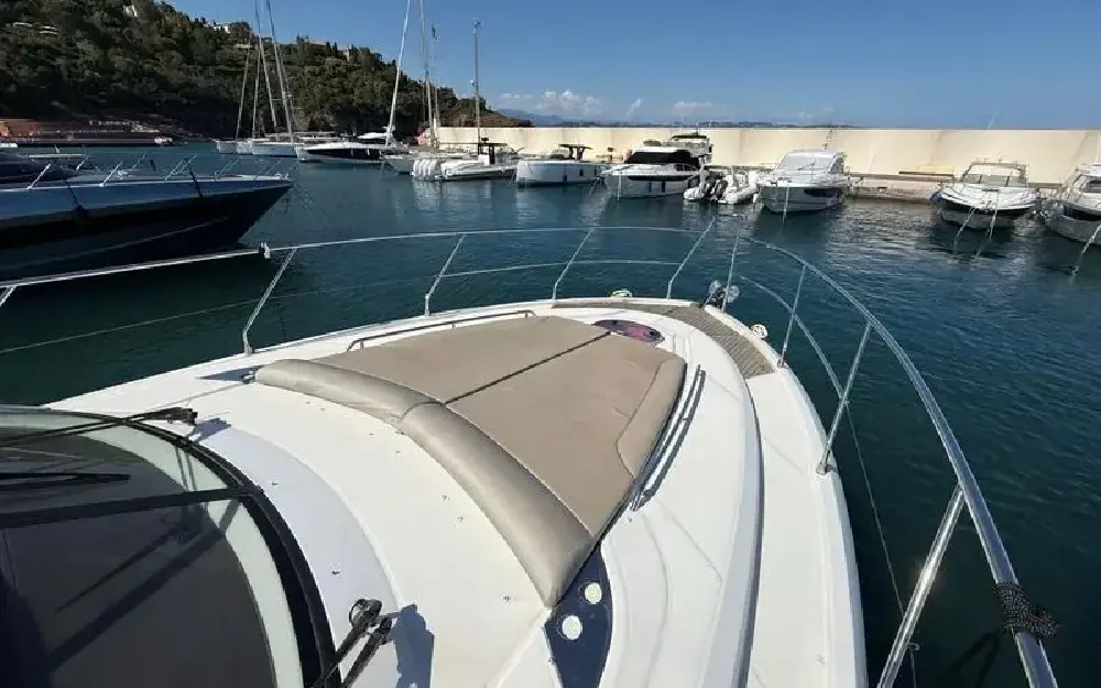 slider 10 Beneteau Gran Turismo 49 Fly