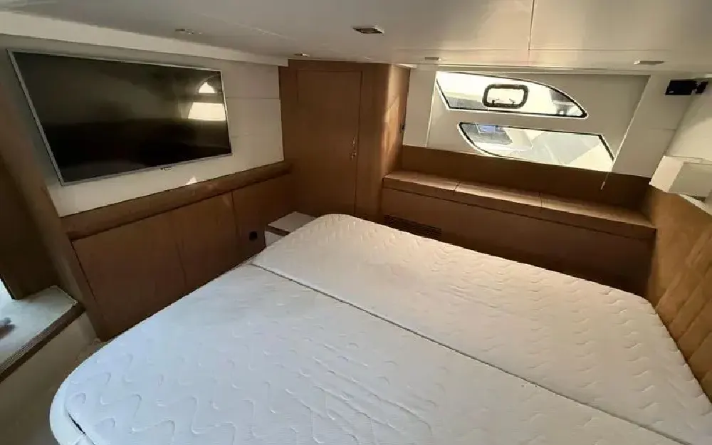 slider 11 Beneteau Gran Turismo 49 Fly