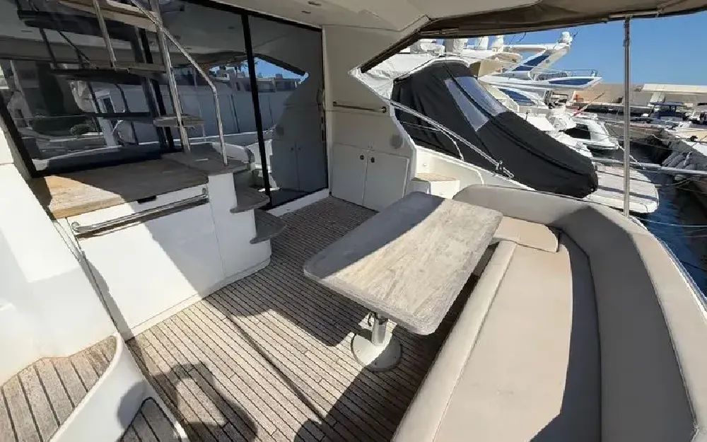 slider 15 Beneteau Gran Turismo 49 Fly