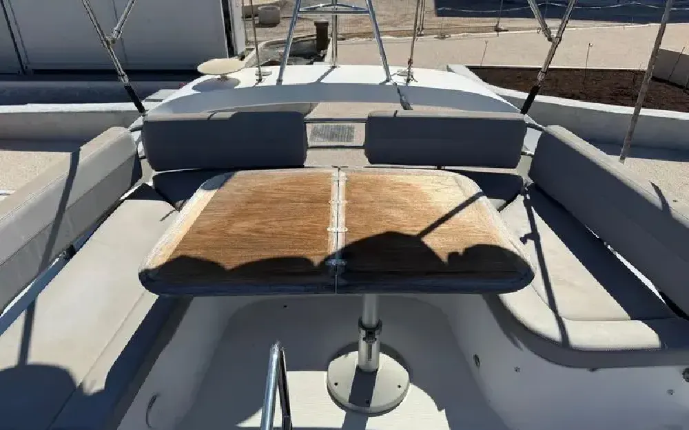 slider 7 Beneteau Gran Turismo 49 Fly