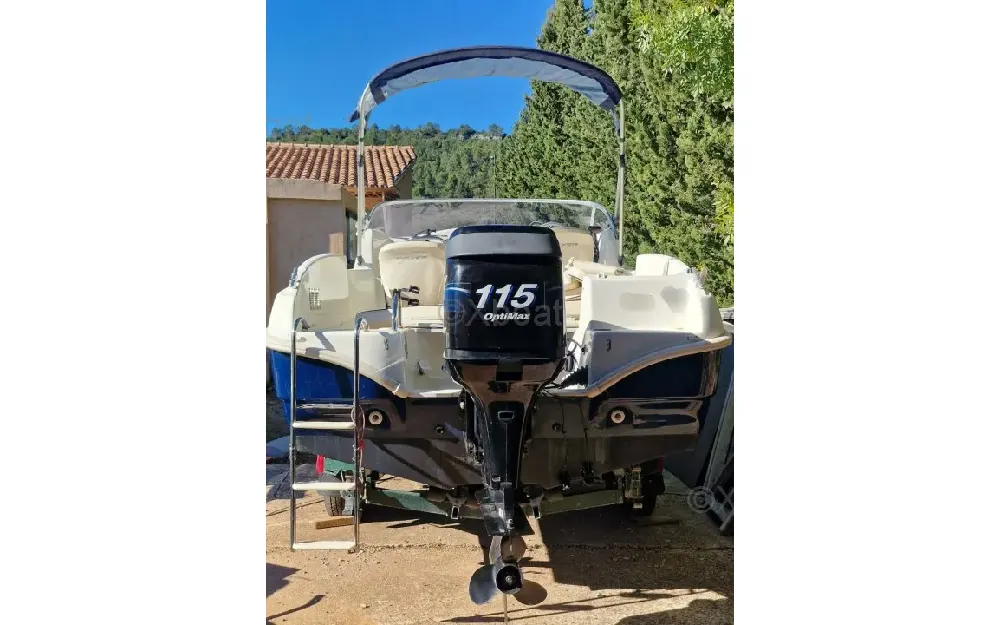 slider 1 Beneteau Flyer 550 Cabine