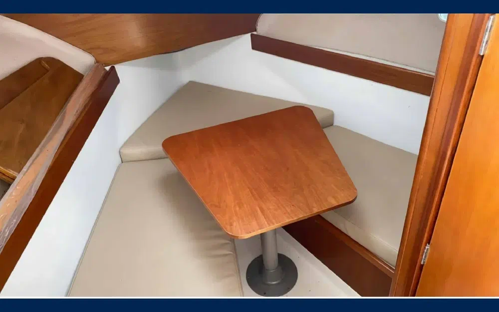 slider 2 Beneteau Antares 7