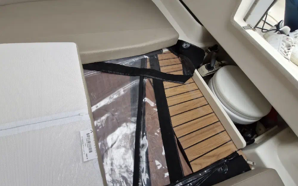 slider 12 Quicksilver Activ 755 Sundeck