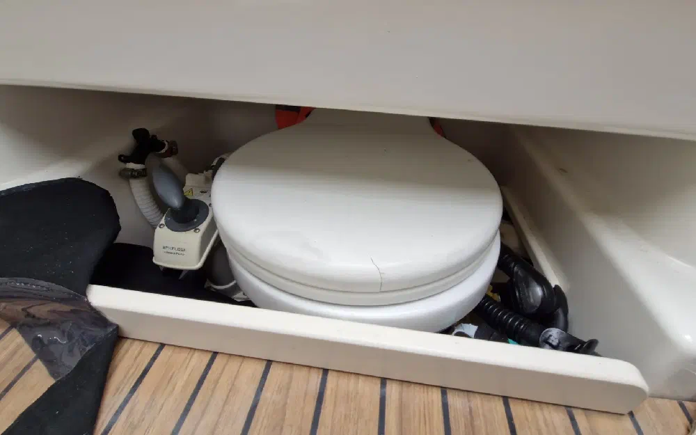 slider 13 Quicksilver Activ 755 Sundeck