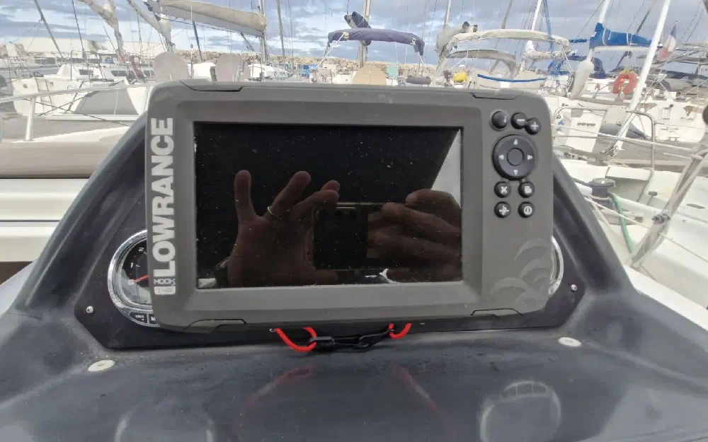 slider 8 Quicksilver Activ 755 Sundeck