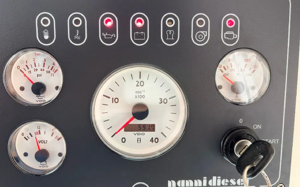 slider 16 Jeanneau Merry Fisher 805