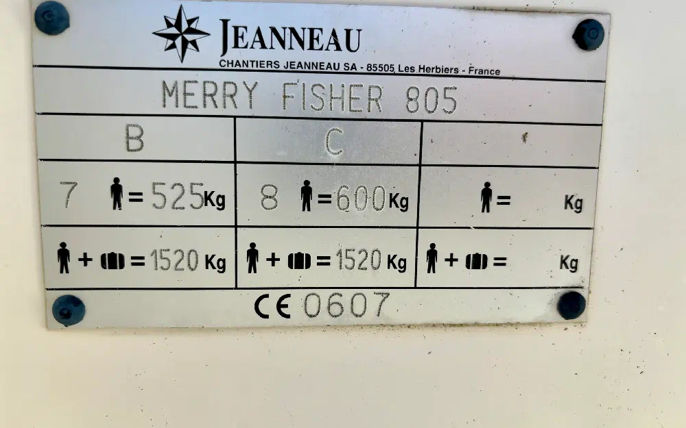 slider 25 Jeanneau Merry Fisher 805