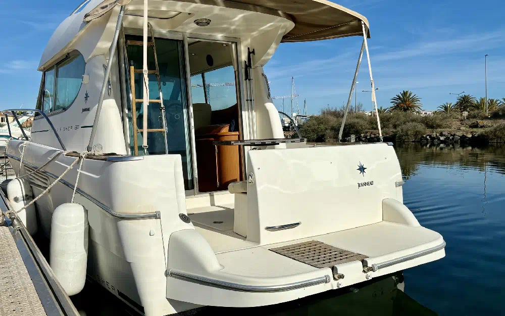 slider 2 Jeanneau Merry Fisher 805